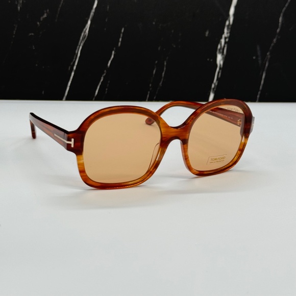 NEW TOM FORD FT1034/S 45E WOMEN SUNGLASSES TOM FORD HANLEY TF1034 PHOTOCHROMIC - Picture 5 of 10